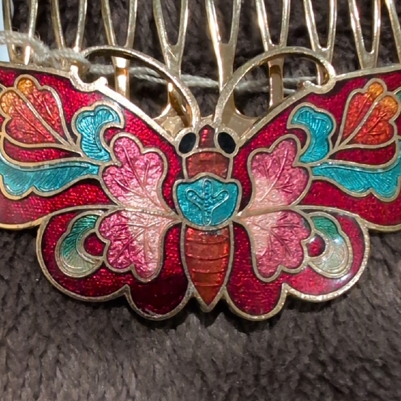 Elegant Butterfly Hair Comb - Picture 3 of 3